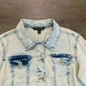 Baccini accented  Denim Jean Jacket Womens Size Medium‎